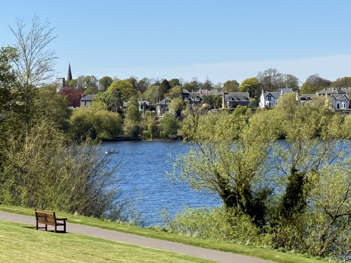 ElleBeePhotos's tweet image. A few more calming views of Linlithgow Loch and the picturesque scenery around it, to wish everyone a peaceful Sunday. 🕊️💙💚

#landscapephotography #NaturePhotography #Scotland