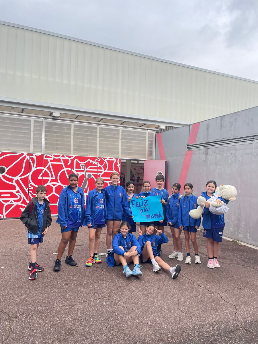 NBF_Castello's tweet photo. 💐🩵 𝗙𝗘𝗟𝗜𝗭 𝗗Í𝗔 𝗗𝗘 𝗟𝗔 𝗠𝗔𝗗𝗥𝗘 🩵💐

Hoy, desde el Torneo de Reus, nuestros equipos han querido felicitar a sus madres con unas pancartas muy especiales, preparadas con todo su cariño. https://t.co/GFwVHpQIbD