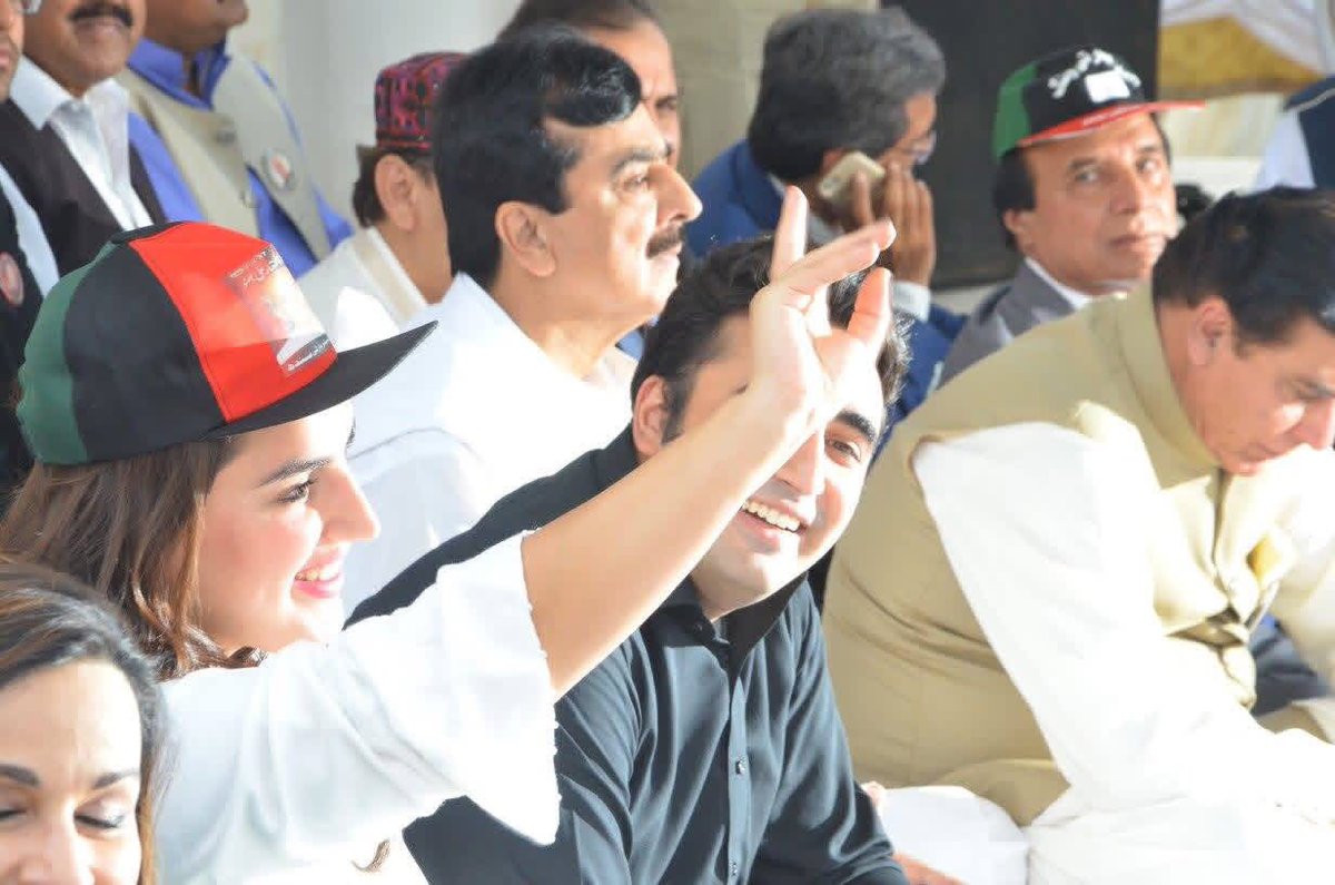 AD Farooq tweet media