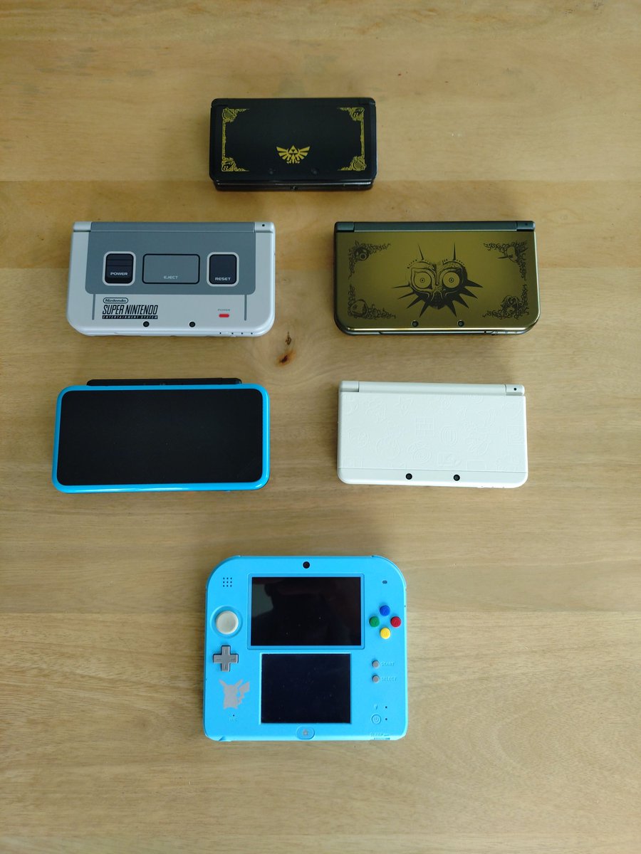 RmiRuiz's tweet image. J'avais dit à @MoonlightStand que je monterai prochainement mes jeux et consoles #Nintendo #3DS 
C'était pour moi une superbe période de jeu. J'ai retrouvé les sensations que j'avais connues sur #Gameboy
Tous les jeudis soirs, entre potes, c'était #Mariokart7