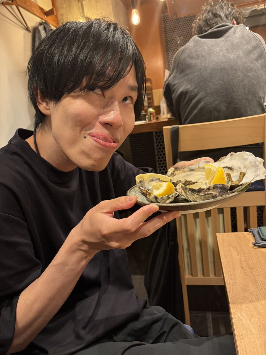 くろすっω・）つ tweet media
