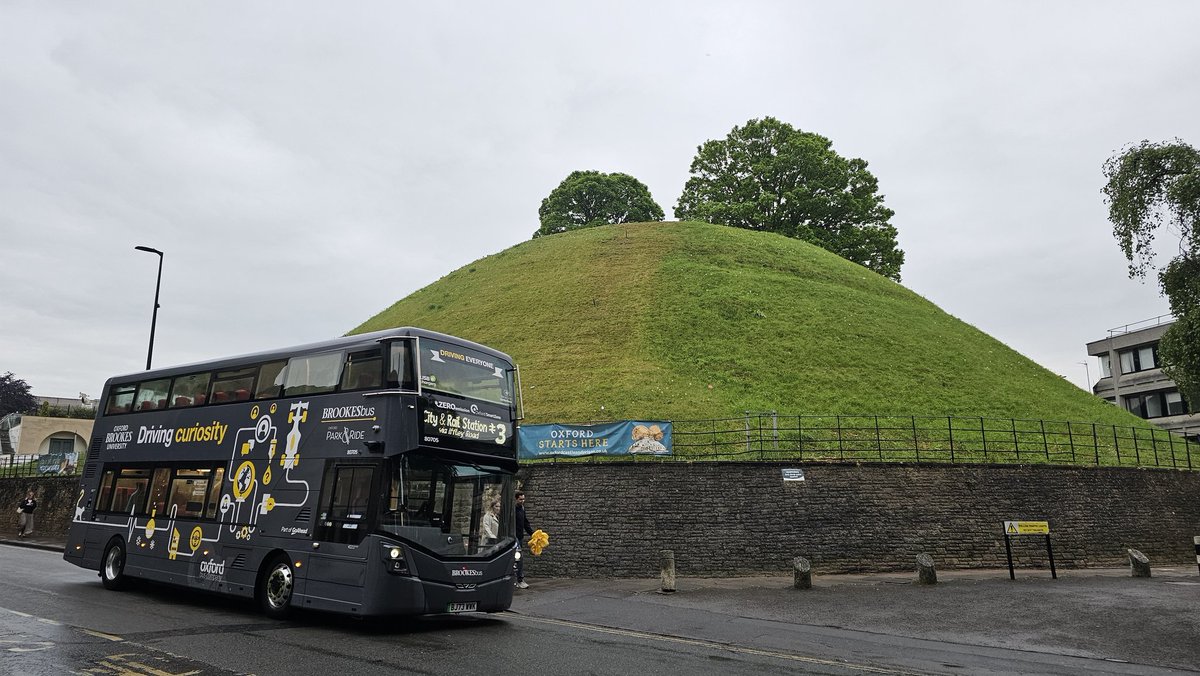 dudzinskauk's tweet image. Lesser known #Oxford sights on the way to the station. What are you up to this weekend? #London #May #sightseeing #BankHolidayWeekend
