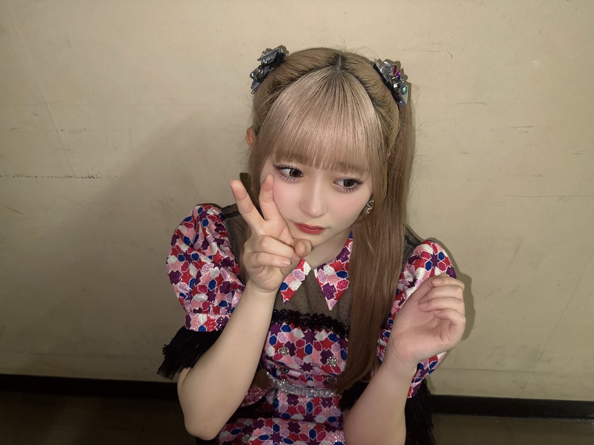 ibuki1484_hkt's tweet photo. #博多どんたく港まつり 今年も
ありがとうございましたっ！！！！

過去最多30人での出演でした🥴💭
雨の中でしたがたくさんの方が集まってくれて一緒に盛り上がることができて
楽しかったよ🩷🪽最高かよでした！！！

#HKT48 https://t.co/wpUSbm0dEm
