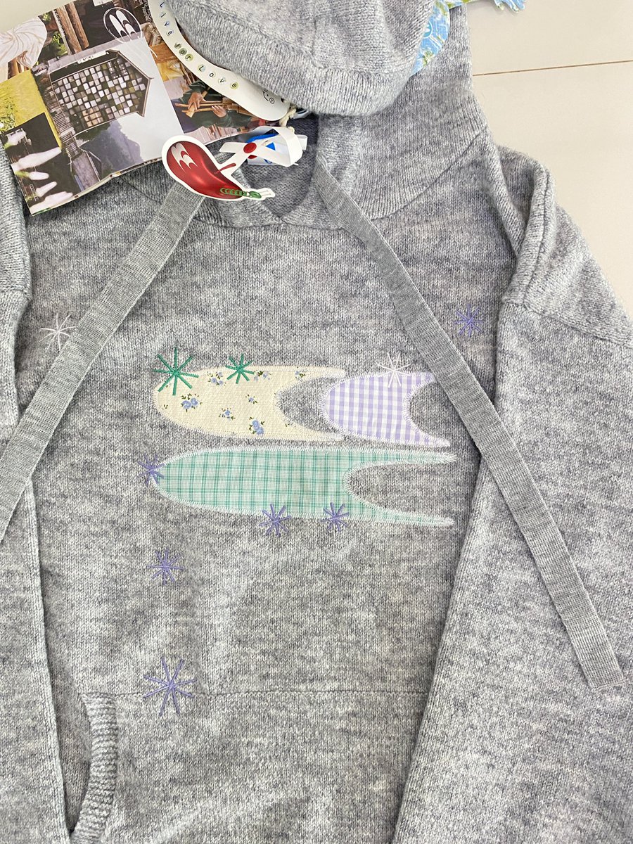 Crying centerไหมพรม
Size L 950 free shipping  
มือ1ทักมาขอดูรูปพต ได้ค่ะ
#ส่งต่อเสื้อผ้า #ส่งต่อเสื้อผ้ามือสอง #ส่งต่อcryingcenter #ส่งต่อhoodie #ส่งต่อเสื้อผ้ามือสองราคาถูก #โล๊ะตู้ #ส่งต่อกระเป๋า #ส่งต่อคสอ #cryingcenter #เสื้อผ้ามือสองสภาพดี #ส่งต่อ #พรีออเดอร์ #ส่งต่อกระเป๋า