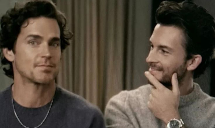 sugarNspiceATN's tweet image. Good morning, lovelies! 
Wishing you all a sweet and relaxing Sunday. 😊 Enjoy your day! ✨☀️ 🥰 Stay safe and take care, thinking of you all.❤️
#MattBomer #Jonathanbailey
