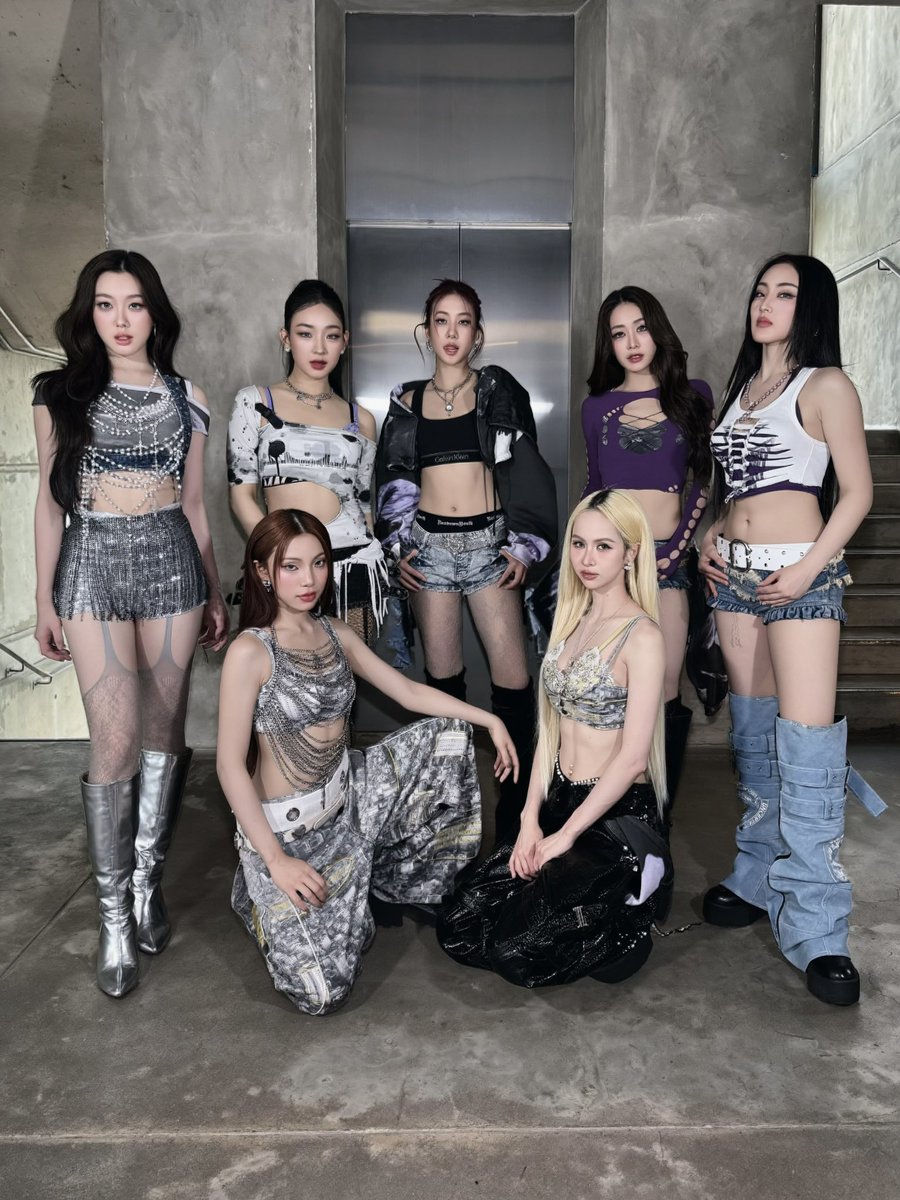 4EVE_Official tweet media