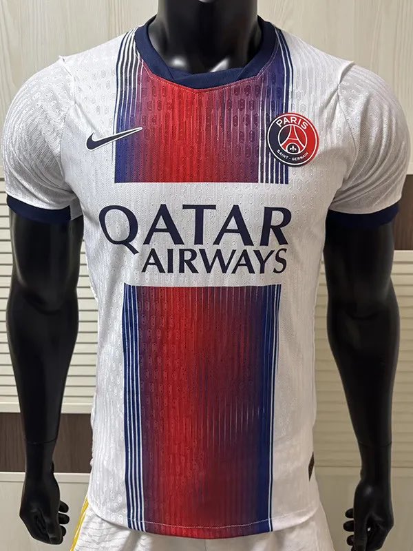 Eℓєη PSG tweet media
