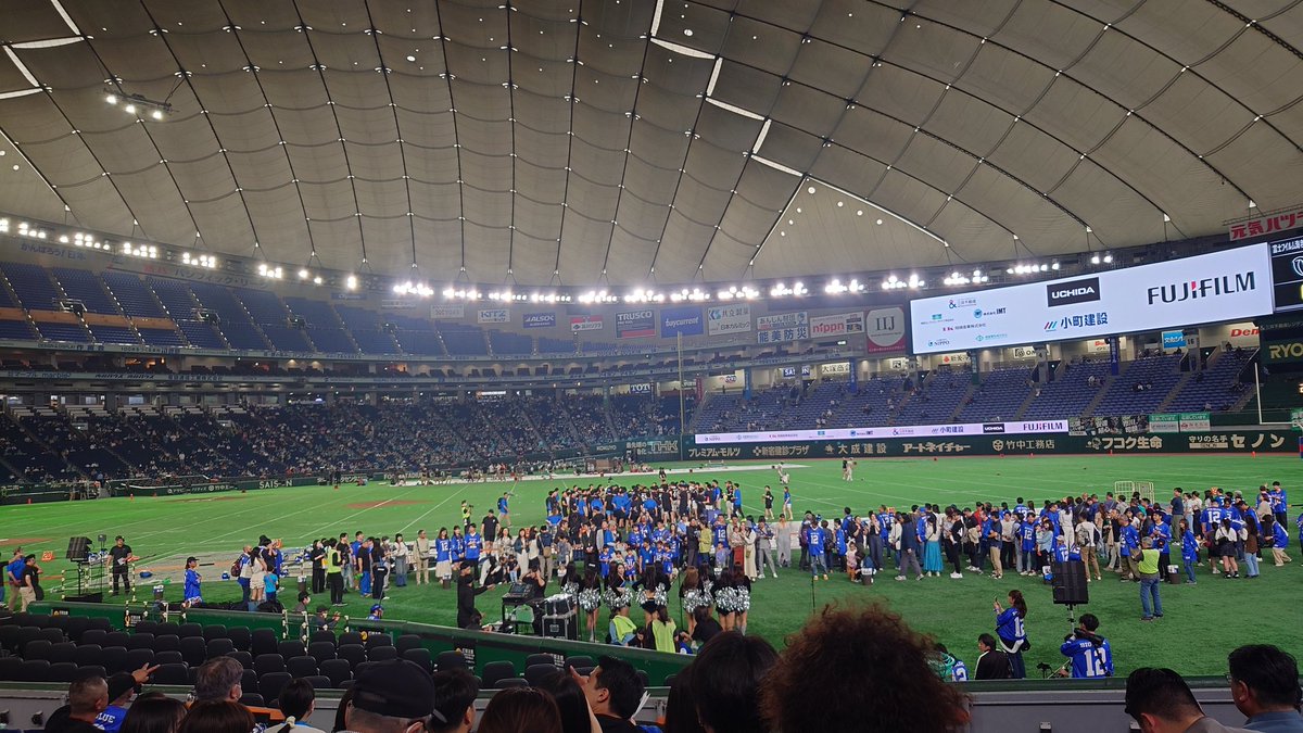 tale_soft_25892's tweet photo. 本社から配布されたタダ券で東京ドーム。いい… https://t.co/SCbmDoMjax