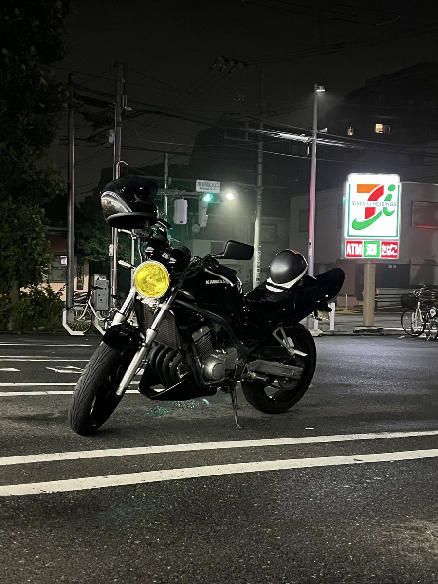 pamopamon's tweet photo. ばいくのりたい https://t.co/DU57TqmTvP