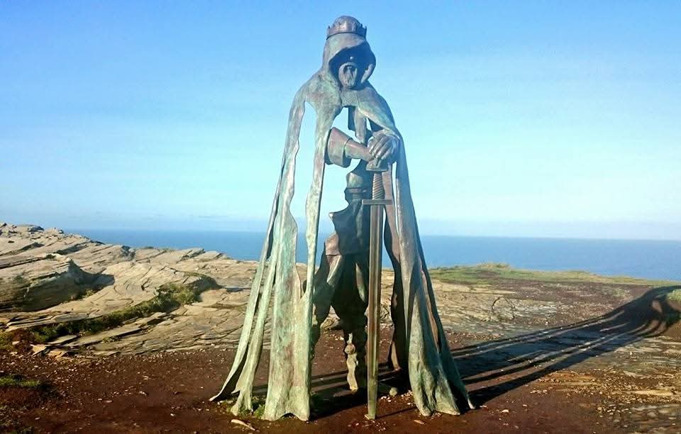 Ozymandiasdust's tweet image. "Is this government of Britain's Isle, and this the royalty of Albion's King?"
#ShakespeareSunday #Shakespeare @HollowCrownFans #HenryVI