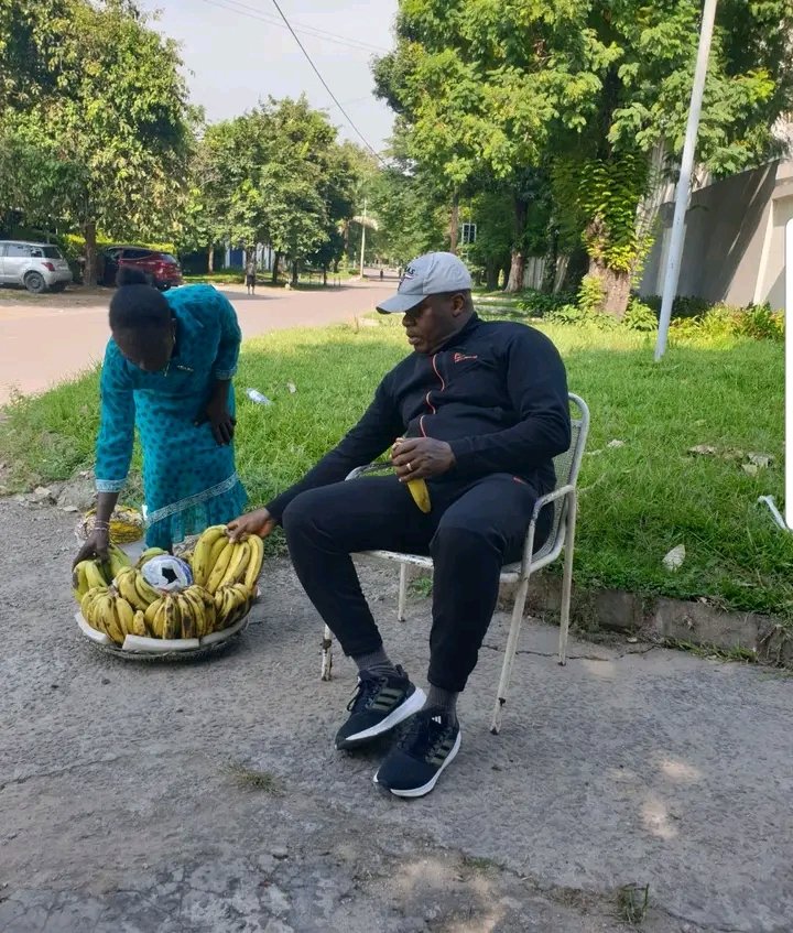Thomas Luhaka Losendjola tweet media