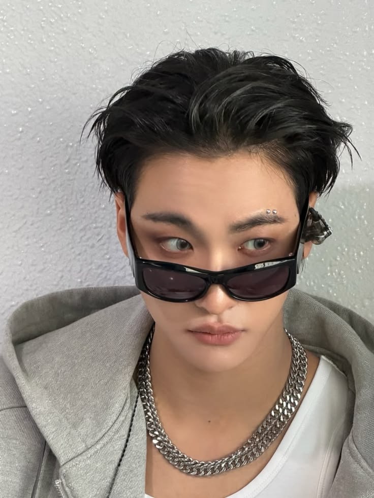 todayisaboutlau's tweet photo. describing myself with kpop idols 𑣲⋆｡˚

- age (1998)
- height (164cm)
- zodiac sign (capricorn)
- mbti (enfj) https://t.co/DR30cFQ3Xa
