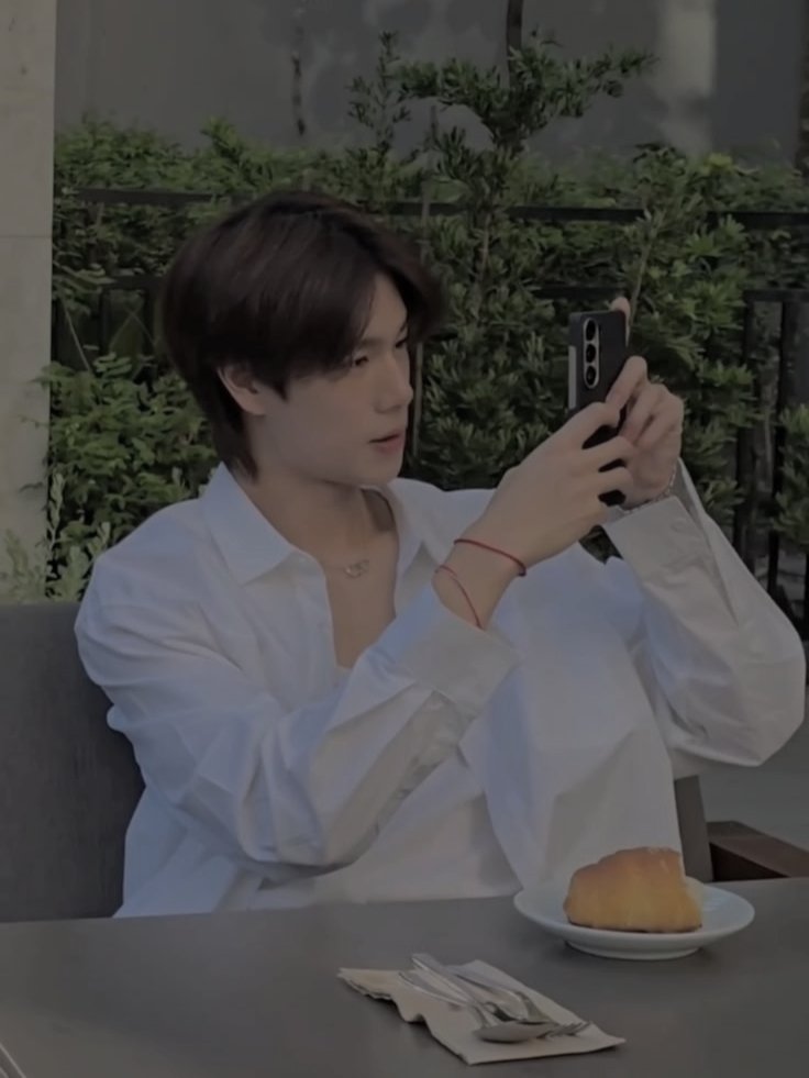 𝐍𝐚𝐭𝐡𝐚𝐧 tweet media