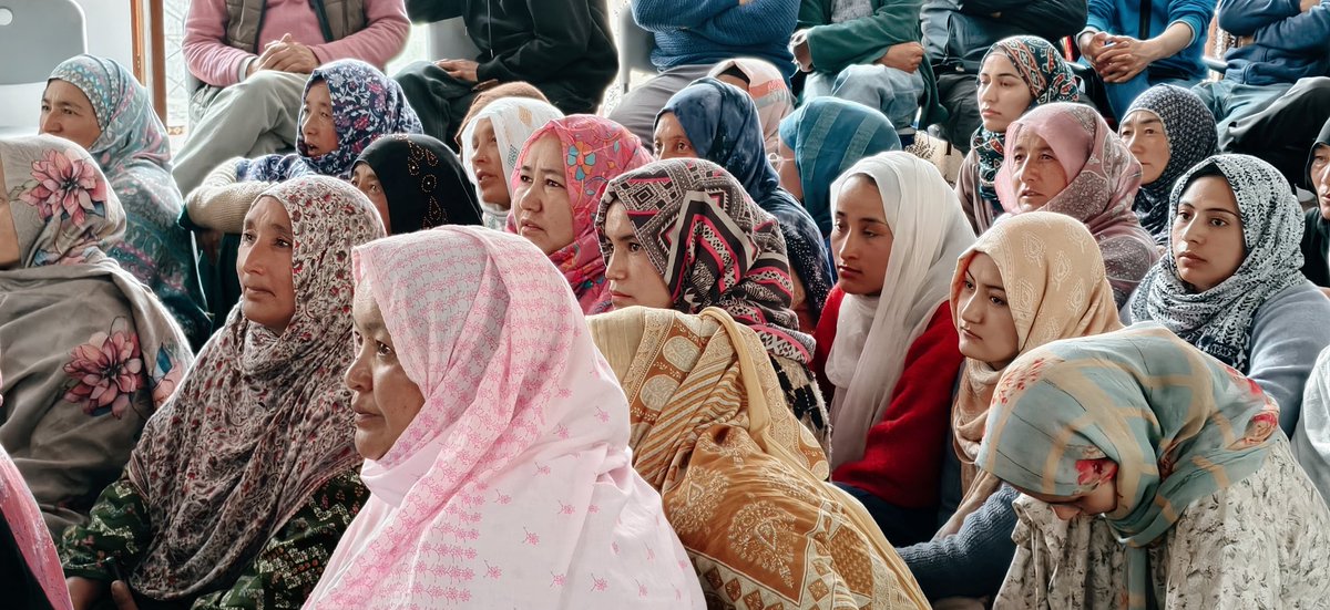 WillayatDr's tweet photo. Today, I had the pleasure of conducting the core session on the #LearningProcess at the #FoundationalStage in Orientation Programme organized by Government Model High School #Tsangra #Kargil the programme brought together teachers, parents, and SMC members for a talk. #NEP2020 https://t.co/fT8aybU15H