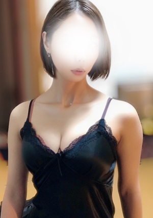 clarice_DAO's tweet photo. 【GW緊急企画】本日16時～19時限定！特別割引クーポン配信中！

ゴールデンウィークをいかがお過ごしでしょうか？
本日、メルマガ会員様のためだけに「超・短時間限定」のスペシャルイベントを開催いたします！

【イベント内容】
本日この後、16:00～19:00の間にご予約をいただいたお客様に限り、

コース料金から「2,000円割引」！

【詳細】

対象： 本日16:00～19:00の間にご予約のお電話（またはLINE）をいただいた方

内容： フリー・写真指名・本指名、どなたでも割引対象となります！

条件： ご予約時に必ず「メルマガを見た」とお伝えください。

GWの疲れを、この機会に極上の癒やしでリフレッシュしませんか？
人気スタッフの枠は早埋まりが予想されます。今すぐのお問い合わせをお待ちしております！