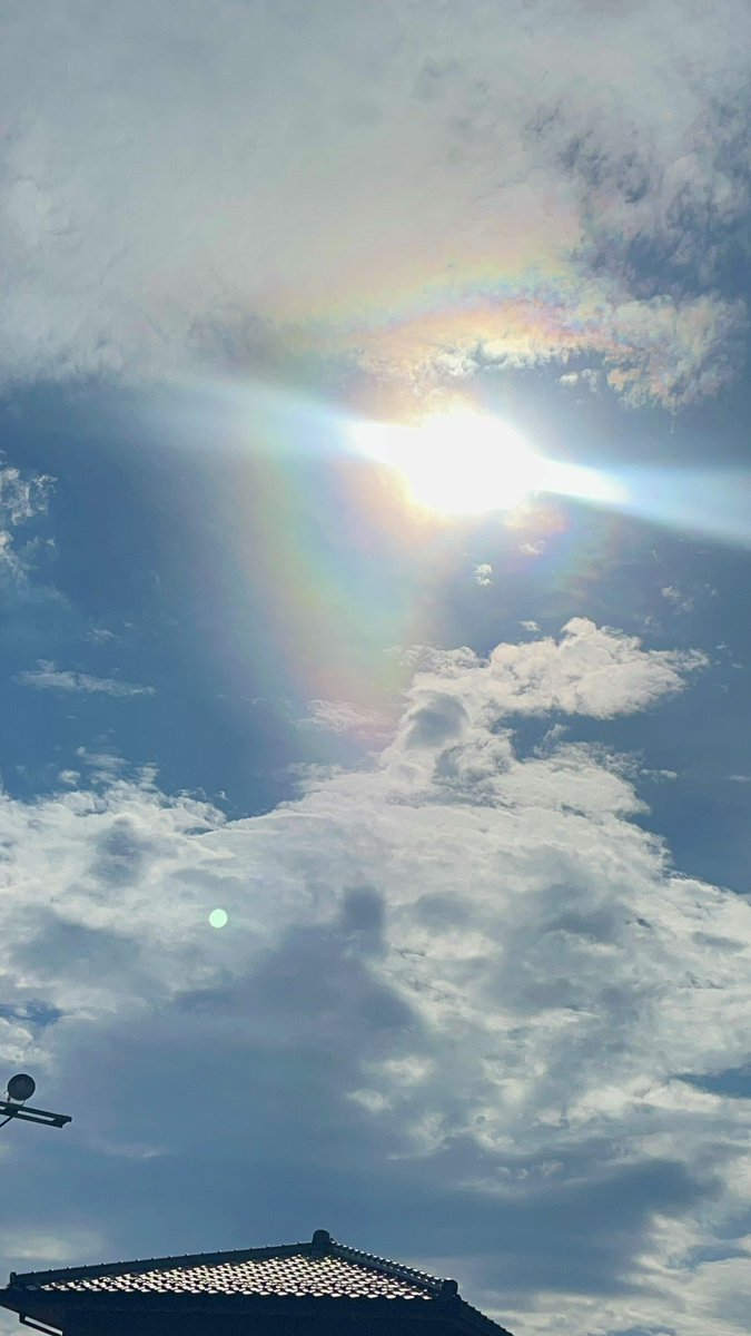 kbl_gs's tweet photo. ハートの形になるまであと少しだった😅
💗🌈

#イマソラ
#彩雲 https://t.co/hzRjJAgOAU