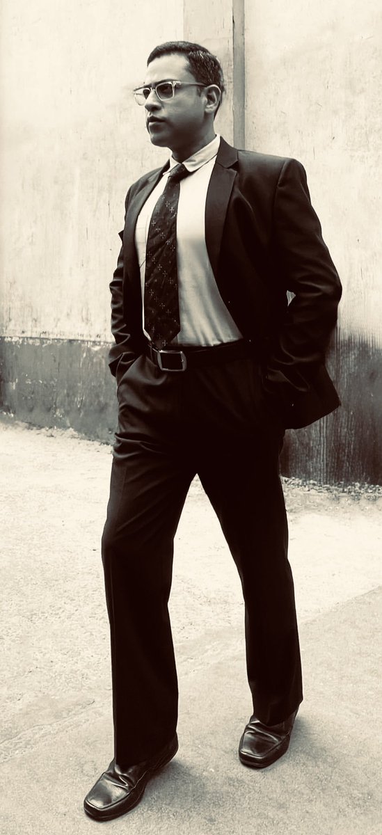 NilanjanLeo's tweet image. Dramatic Warm !
#vintagevibes #actor #ActorsLife #lovenilanjan