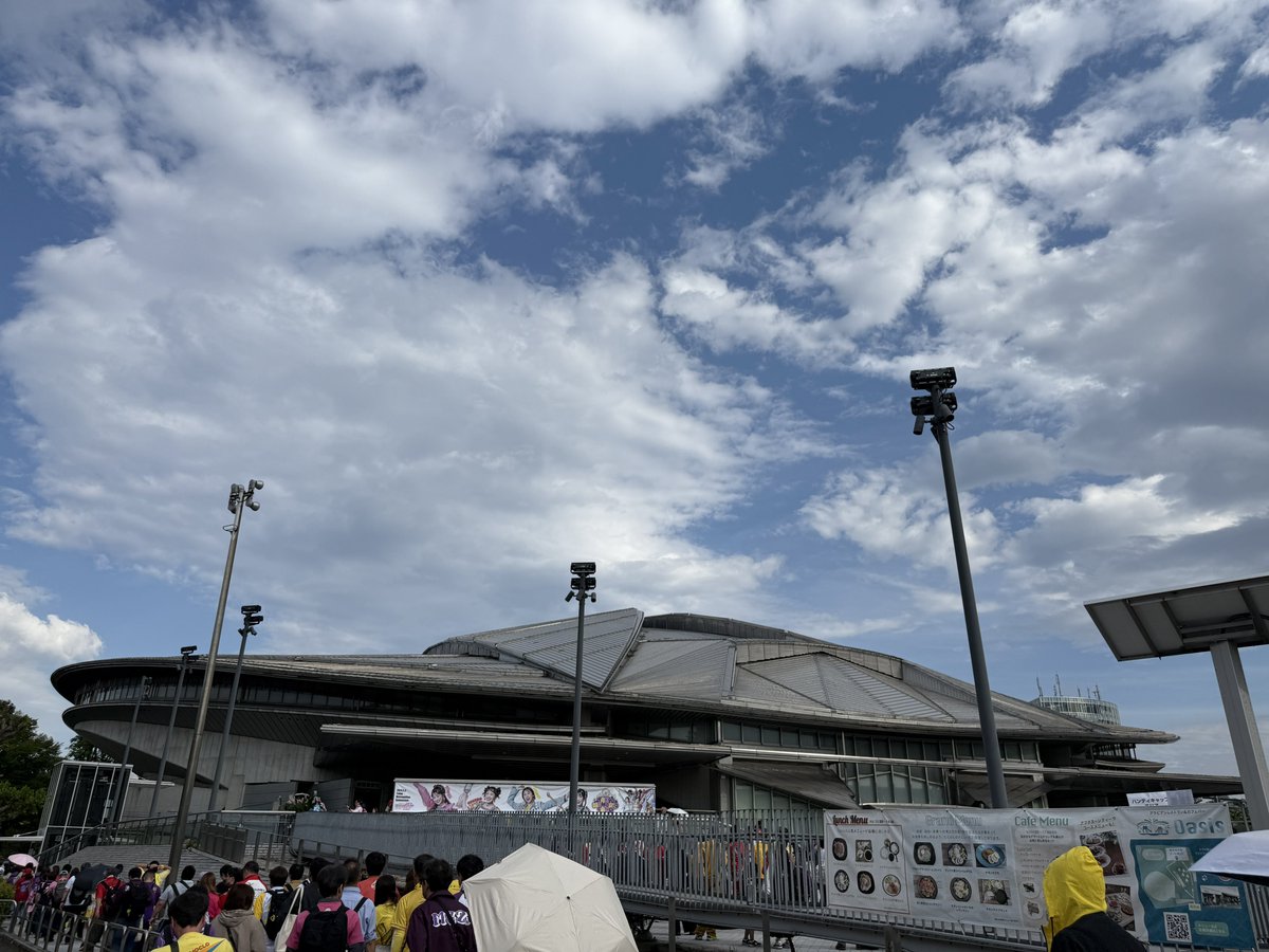 若(わか) tweet media