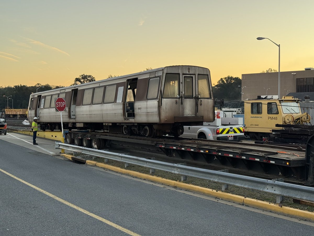 WMATAHistory's tweet photo. On this day, 2 years ago in 2024…
All 2000-Series railcars were retired from passenger service, following 40 years of operation. https://t.co/CwglCejfIr