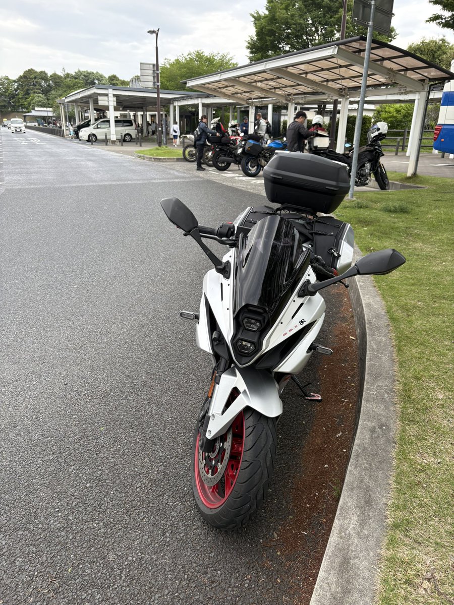 hirokaPapa's tweet image. #友部sa
クインシーメロンミックス食べて、谷和原と柏間の渋滞にハマって帰ります。

#bike #touring #suzuki #gsx8r #gsx800f #kawasaki #eliminator #eliminator400se #バイク #ツーリング #夫婦ツーリング #スズキ #鈴菌 #カワサキ #エリミネーター #エリミネーター400se #バイク好き