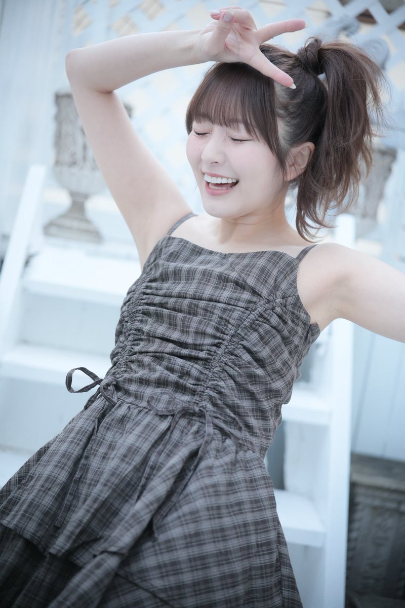 thissit1's tweet photo. So innocent 😍 青空ひかり https://t.co/aafQGFBXXE