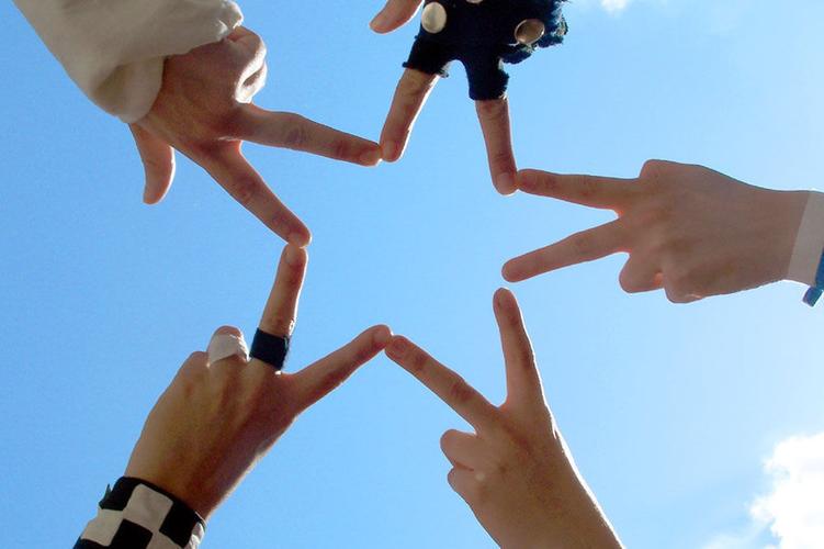 CamilleGuy10's tweet image. "Teamwork makes the dream work!  Share your favorite collaborative win—let’s celebrate how we lift each other up! #GroupCollab #TeamSpirit"
