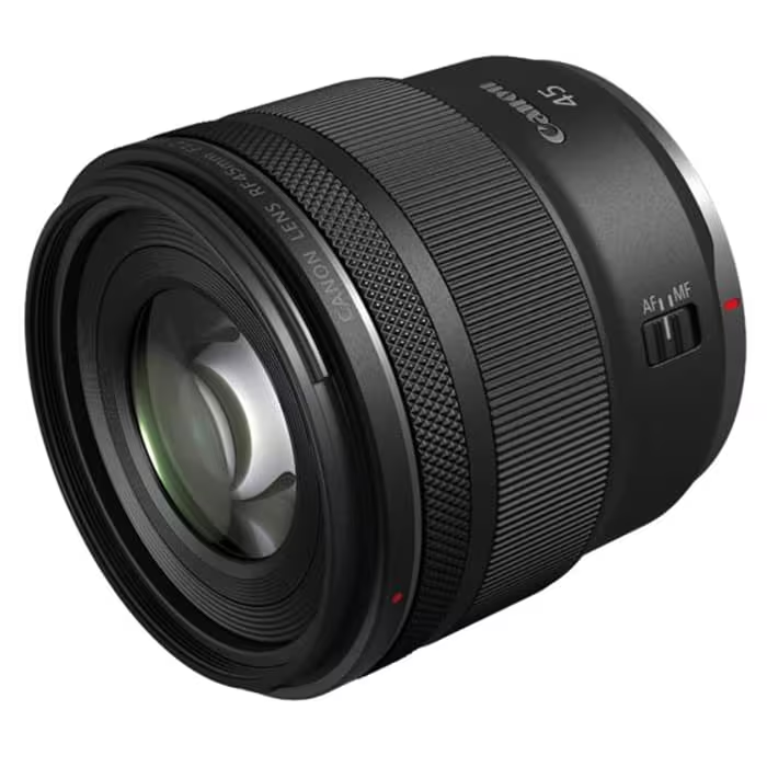 mapcamera's tweet image. いつもご愛顧ありがとうございます。 

【おすすめ新品情報📷】【早めのお渡し頑張ります🔥】

「#Canon RF45mm F1.2 STM」
mapcamera.com/item/454929224…

コスパ最高の大人気大口径単焦点レンズ「RF45mm F1.2 STM」✨📷
大口径単焦点の豊かなボケをぜひ体感してみてください！
