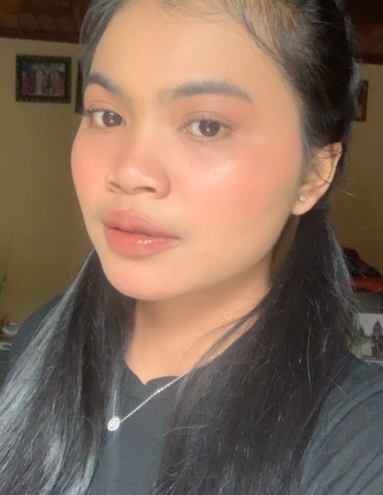 skyndies's tweet photo. Edisi makeup peach look, sangat kyutt bukan makeupku🫣

Menurutku kunci dari makeup biar keliatan fresh dan on point itu letaknya di blush on dan lips🥰
Dibawah aku spill aku pake produk apa aja👇👇👇 https://t.co/0PoY36kTeN