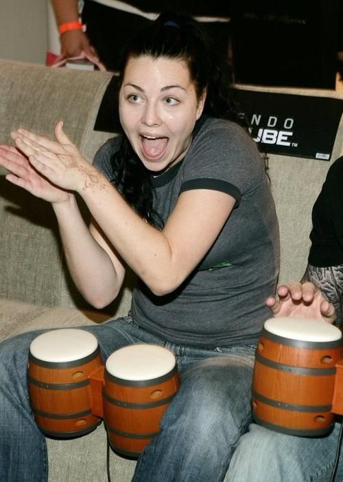 crazy ass moments in nu metal history tweet media