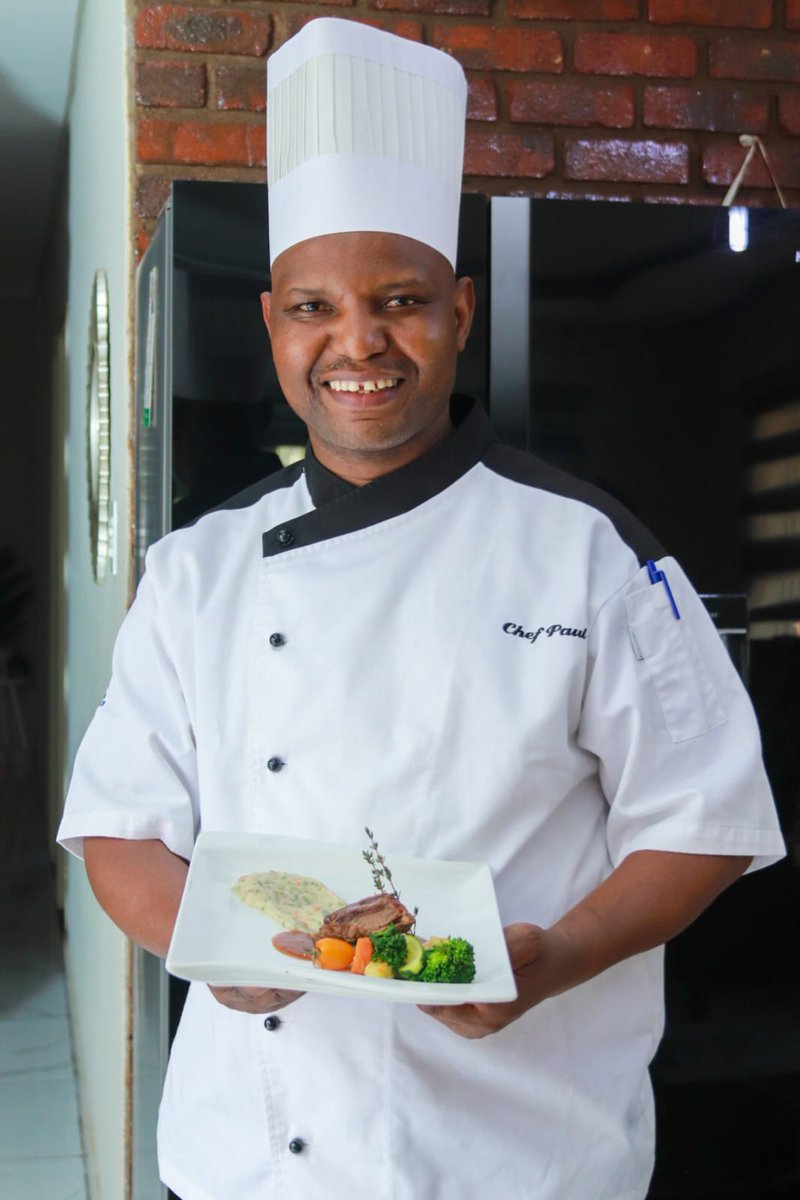 channelafrica1's tweet image. 👨🏽‍🍳 [COMING UP] From the kitchen to your screen!

Chef Paul Ngwetjana joins #OutAndAbout this morning for Sunday Sauce, serving up five-star flavour and foodie inspiration. 🍴🔥

📺 Watch LIVE: tinyurl.com/vwjuz4fd

#ChannelAfrica #SundaySauce