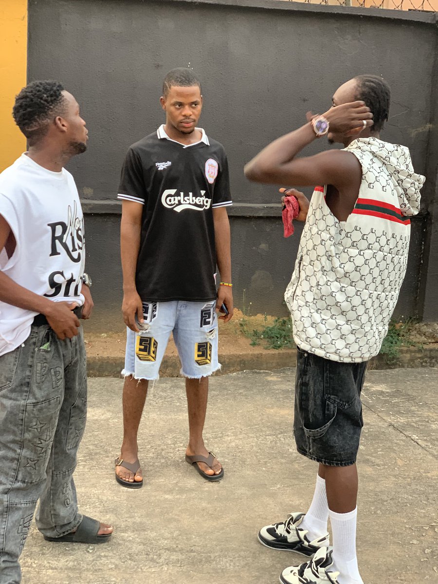 Scard_P_'s tweet photo. Happy Sunday🤍🖤 #praybyscard_p the link on my boi https://t.co/Jg8wUifeLj