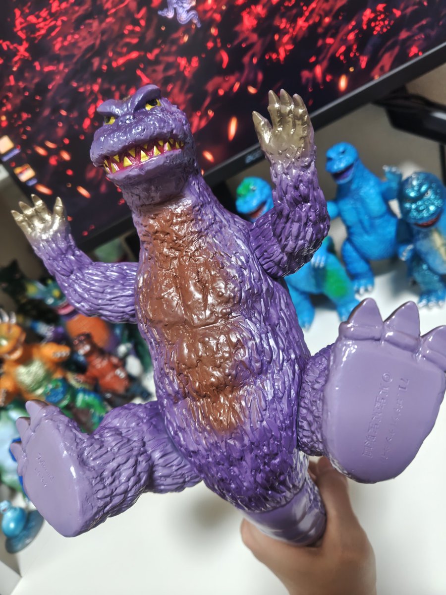 マーミットの物欲が止まりません… VINYLWARS版のモスゴジ! ちょっと