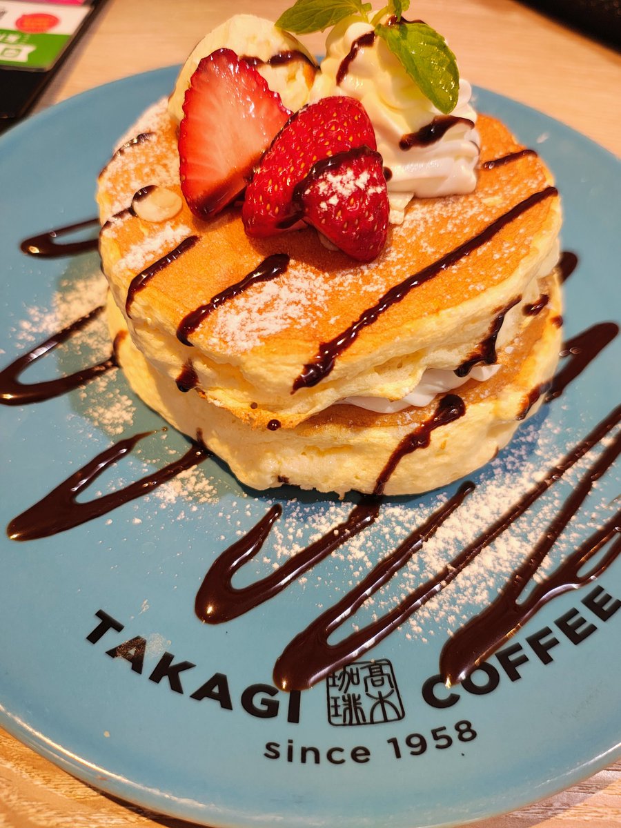 高木コーヒーのパンケーキ、ほぼフレンチトーストなプディング感でクソ