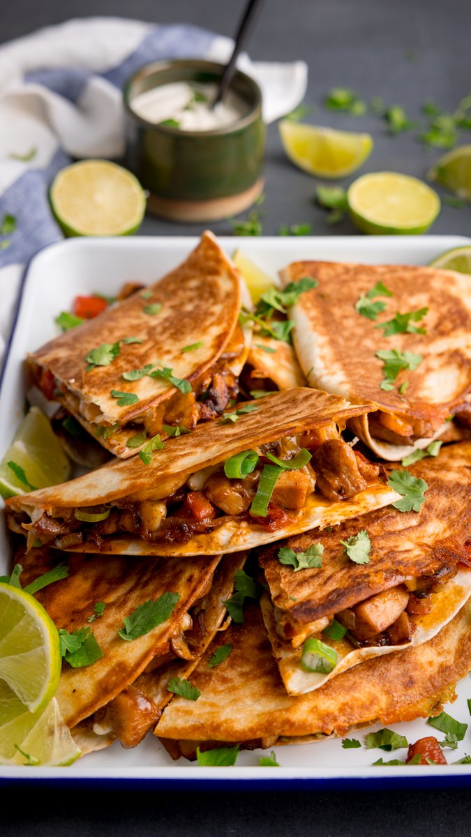 KitchenSanc2ary's tweet image. The cheesy goo-iness of these Chicken Quesadillas makes them a real treat dinner!
kitchensanctuary.com/chicken-quesad…
#Foodie #cincodemayo #quickrecipes