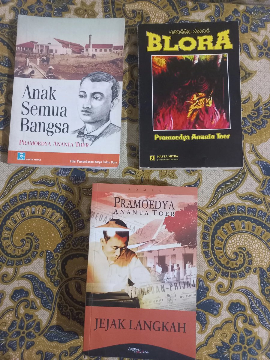 sargobooks tweet media