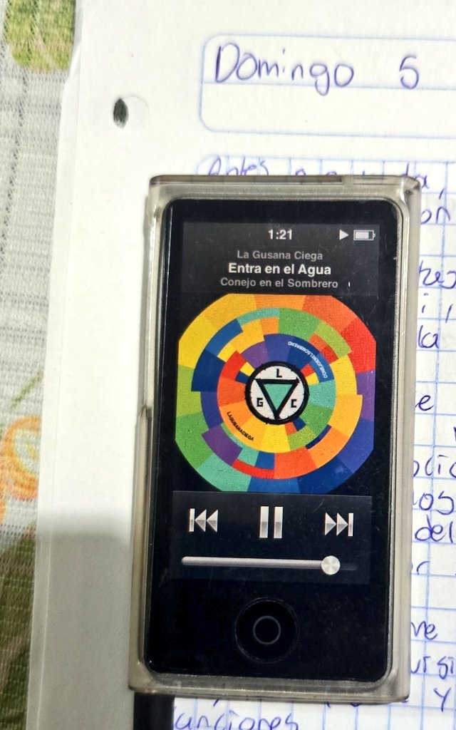 yonas909's tweet photo. Mañana quiero que escuches esta canción mientras lees lo que me hizo sentir por ti amor mio https://t.co/0k0JMxACtL