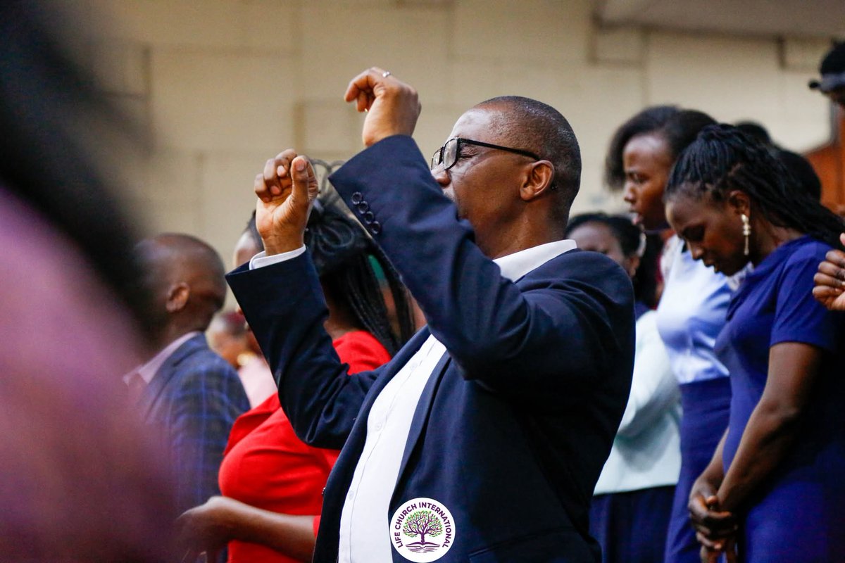 LifeChurchKE's tweet image. He sees every hidden hurt and hears every silent cry. His love reaches the deepest places and is doing a beautiful work of healing within us; always holding us close.

He heals the brokenhearted And binds up their wounds - Psalm 147:3 (NKJV)

#LifeChurchInternational 
#Healing