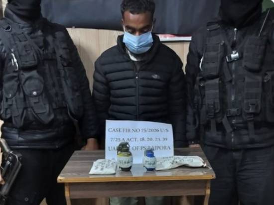 PandurangDhond7's tweet image. Terrorist aide arrested in #Pulwama
 sanatanprabhat.org/english/171167…