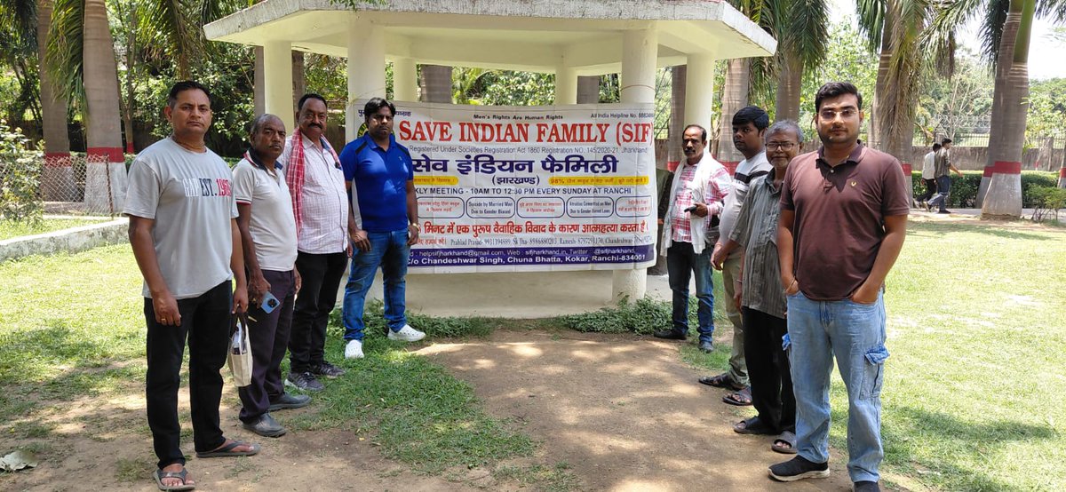 PrahaladPrasa13's tweet photo. SIF Jharkhand Sunday weekly meeting at Oxygen Park Morabadi Ranchi. We meet men at their lowest- confused, broken &amp; unheard.
Mission is to rebuild their strength through legal guidance, strategy and support.
They don’t stay victims &amp; become fighters &amp; warriors.@JharkhandPolice https://t.co/83lN7O5jMP