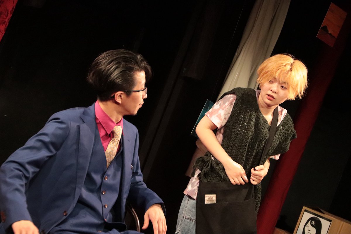 danwashitsu3's tweet photo. #悪談02 写真で振り返ろうのコーナー📸

『まぁいいさ。本物はこうして帰って来たんだ。不問に処してもいい。代わりにどうだ。二十枚。今の料金そのままで。』

￣￣￣V￣￣￣￣￣￣￣￣
　　資産家

撮影　井上芯 https://t.co/amieUJQUU6