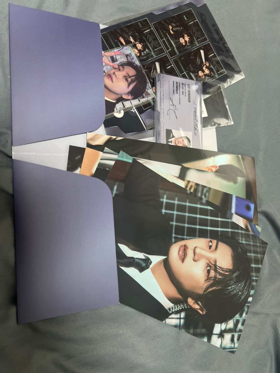 Lora1neL's tweet image. Thank you to Choice who came to pick up albums. SG can be opened for  inserts only. UPDATE: Junhee Day Version available only. Leftover albums and SG inserts will be available at the cafe event on 5/23.
#freekpopalbums #ACE #ParkJunhee #KangYuchan