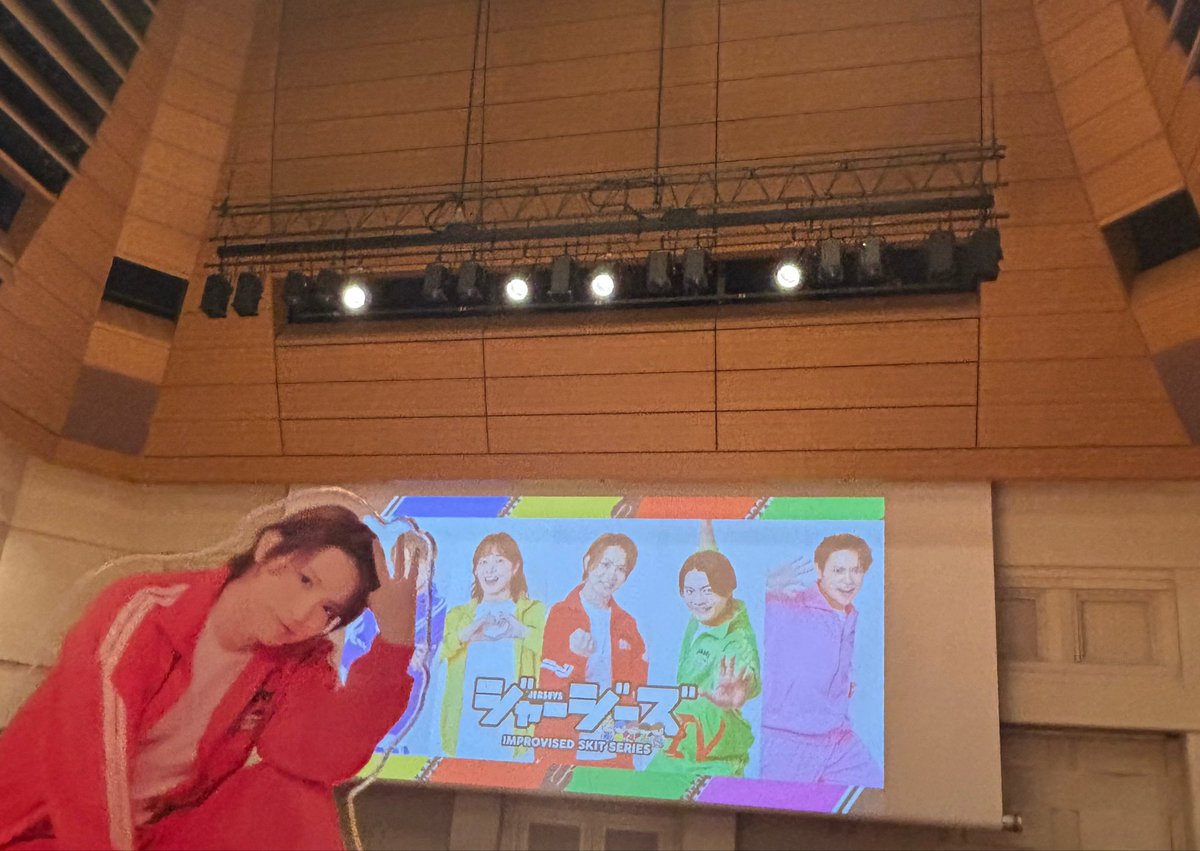 的当 tweet media