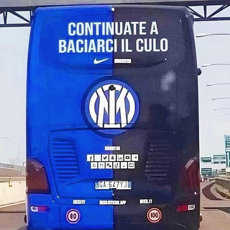 IattaMan81258's tweet photo. @ChrisJames27_ Dai basta per favore, sto passando l’ultimo giorno di vacanza a mettere like alle risposte che vi perculano! #rosicate #finoalconfine https://t.co/Pe0cnFuwiT