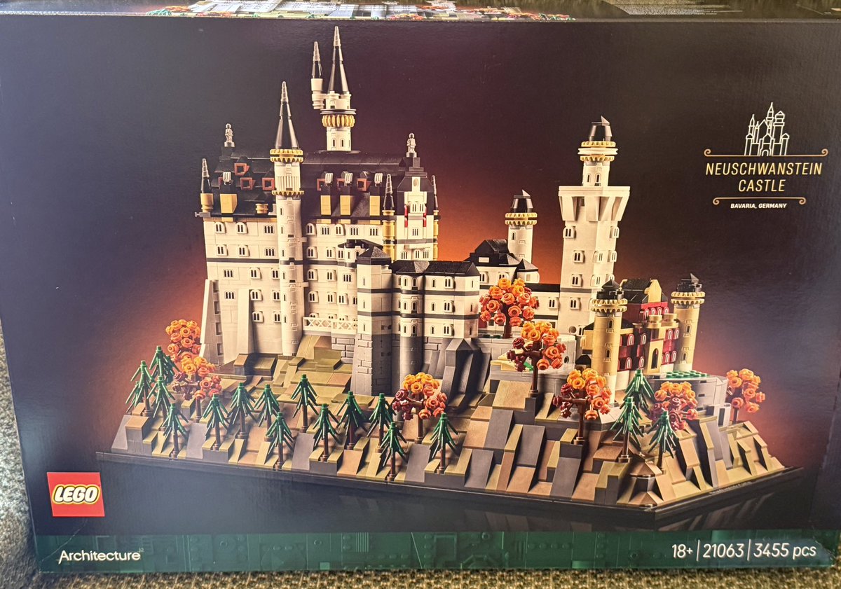 nissie_mar's tweet photo. Ήρθε επιτέλους !!!! #lego #legocreator https://t.co/PrG7GbDUW5