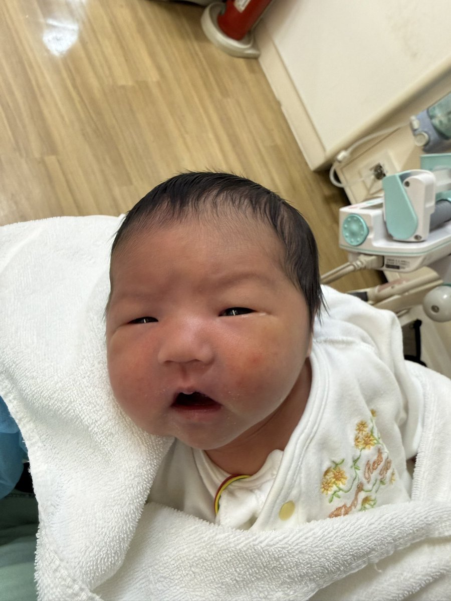 64every_copen's tweet photo. 私事ですが2026/04/22に
第2子女の子が生まれました👶
(まだ子だけ入院中ですが…)
3543g！！デカイ…笑
ちなみに和芭は3698gでした。笑
命名【幸芭】｢ゆきは｣です😌
また激かわいい女の子出てきた🥰
これから4人家族です👨‍👩‍👧‍👦
親子共々よろしくお願い致します☺️ https://t.co/9QONsJdLVz