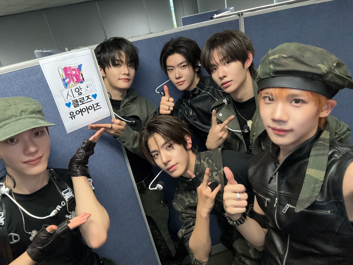 closeyoureyes_7's tweet image. [📸] 
CLOSE UP  
260503 SBS &amp;lt;인기가요&amp;gt; 💥

막방까지 함께해 준 클로저 덕분에 
성공적인 &amp;lt;OVEREXPOSED&amp;gt; 활동 완료💚
CLOSER❕Uno, Dos, Tres, and POSE 💪

#CLOSEYOUREYES #클로즈유어아이즈
#CYE #클유아
#OVEREXPOSED #POSE