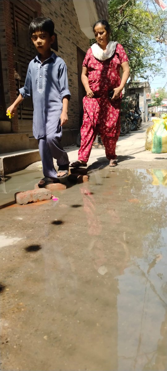 <a href="/MCD_Delhi/">Municipal Corporation of Delhi</a> <a href="/LtGovDelhi/">LG Delhi</a> <a href="/ArvindKejriwal/">Arvind Kejriwal</a> <a href="/AAPDelhi/">Aam Aadmi Party Delhi</a> <a href="/BJP4Delhi/">BJP Delhi</a> <a href="/CMODelhi/">CMO Delhi</a> <a href="/ndtv/">NDTV</a> <a href="/aajtak/">AajTak</a> <a href="/ABPNews/">ABP News</a> <a href="/ZeeNews/">Zee News</a> 

“त्रिलोकपुरी वार्ड 191 की बदहाल तस्वीर: सीवर के गंदे पानी में जीने को मजबूर लोग, पार्षद बेपरवाह”।
बार-बार शिकायतों के बावजूद नहीं हुआ निरीक्षण, बच्चों और महिलाओं की सुरक्षा पर