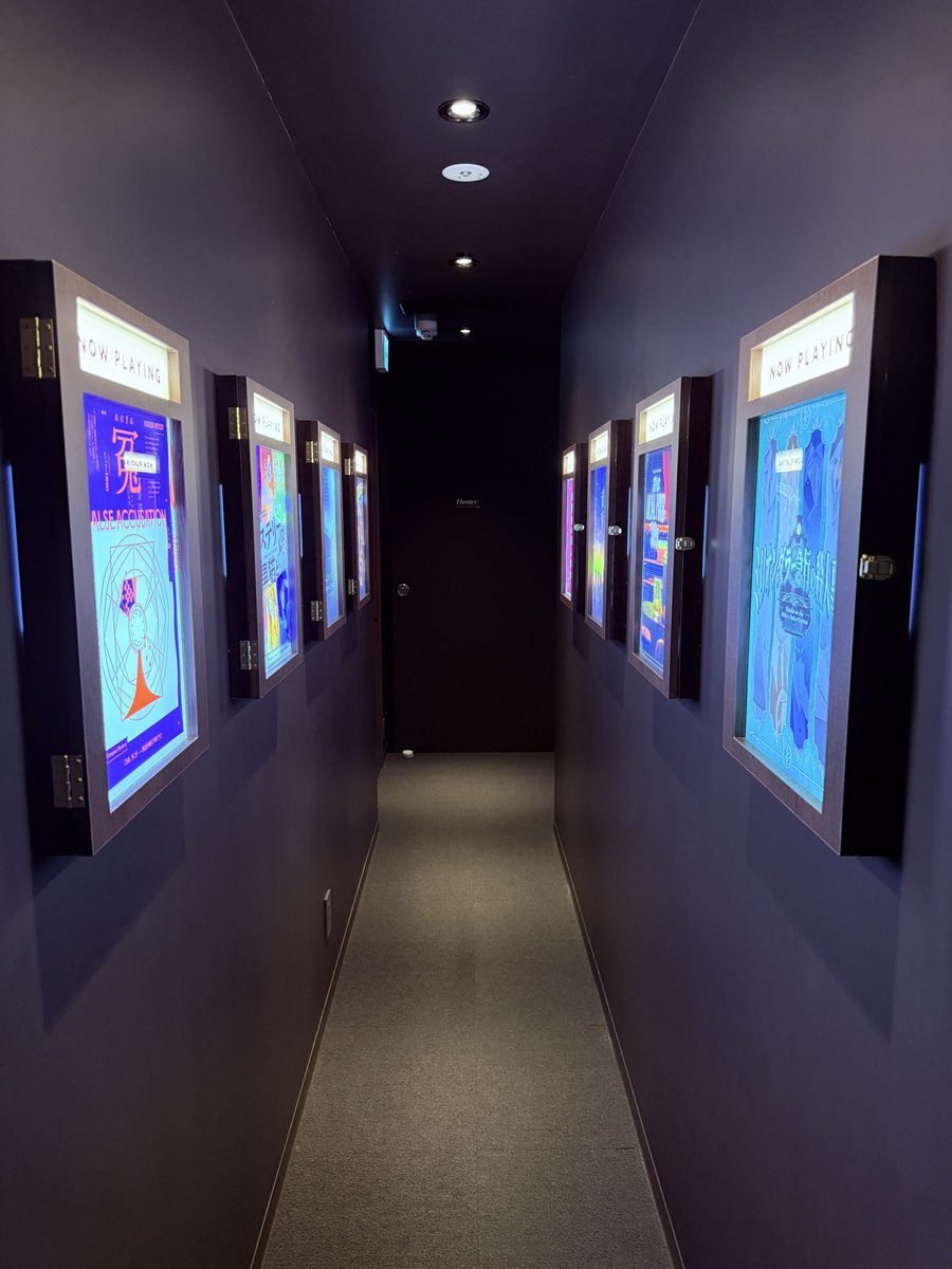dolphincocoa's tweet photo. 朝はマーダーミステリー「冤」@マダミスシアターMyMyでした〜。内装がとても良く、ホテルや映画館のような雰囲気で、クロークのように荷物も預かってくれました。フジ役でしてが、シナリオだけでなく演出なども良く、楽しめる空間となっていました。GMくすきさん、同卓の皆様ありがとうございました。 https://t.co/4niaal41kL