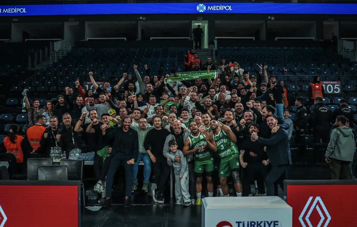 Bursasporumcom's tweet photo. Mutlu pazarlar büyük Bursaspor taraftarı! https://t.co/7BZzVGmpOp