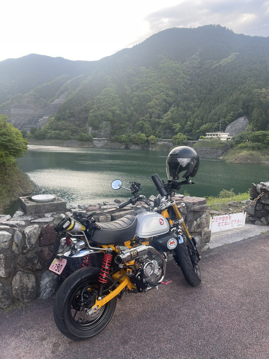 monkey12500's tweet photo. ゴールデンウィーク全部仕事なので、
仕事終わりに #有馬ダム にマッタリしにきました
あ〜癒される
 #モンキー125 https://t.co/Tuajm6M9W8